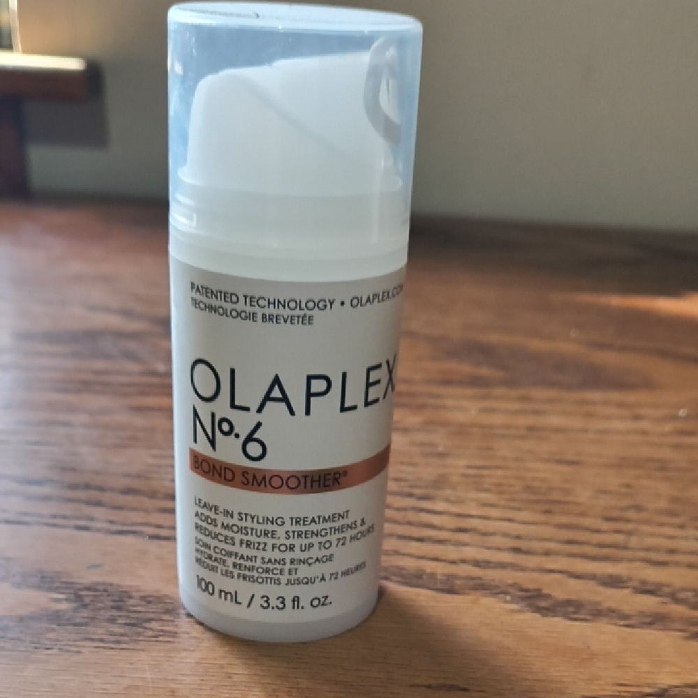 OLAPLEX No. 6 Bond Smoother with White and Orange Accents